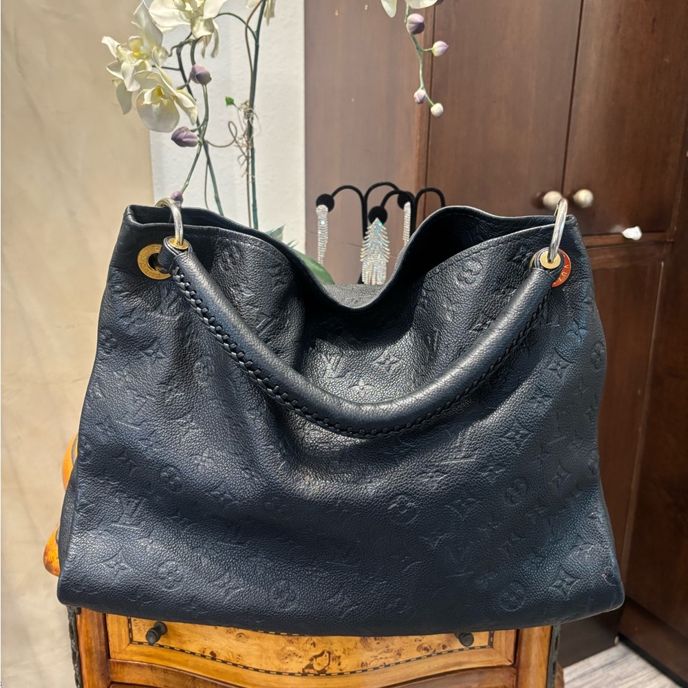 LV Black Artsy tote